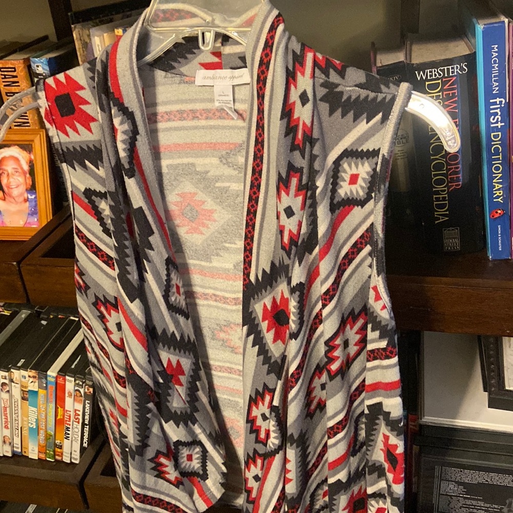 97% polyester 3% spandex Aztec pattern vest
